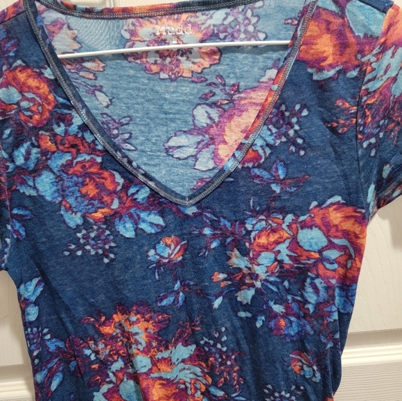 Mudd womens juniors size medium blue floral print short sleeve shirt - Picture 3 of 5
